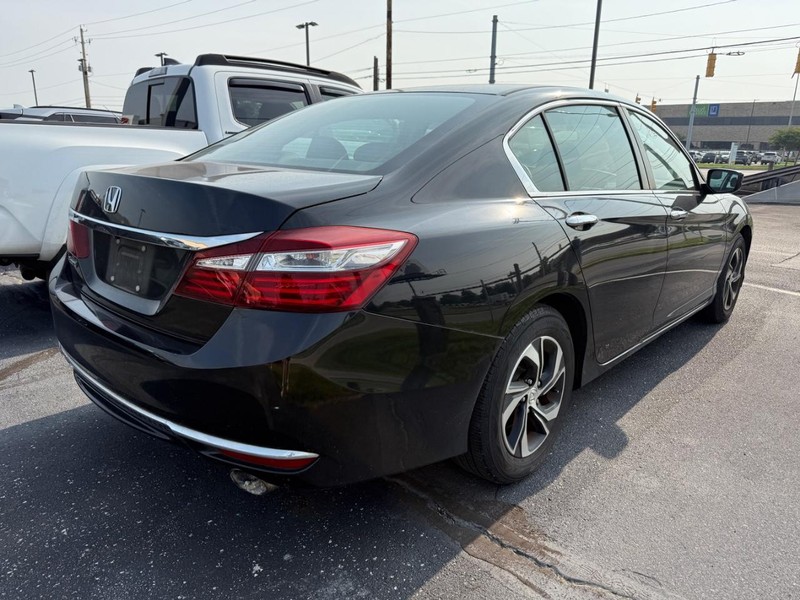 Honda Accord Sedan Vehicle Image 02