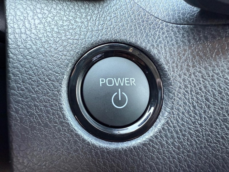 Toyota Camry Vehicle Image 10