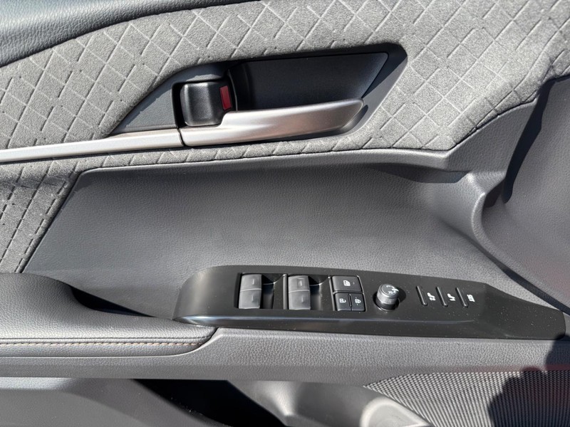 Toyota Camry Vehicle Image 20