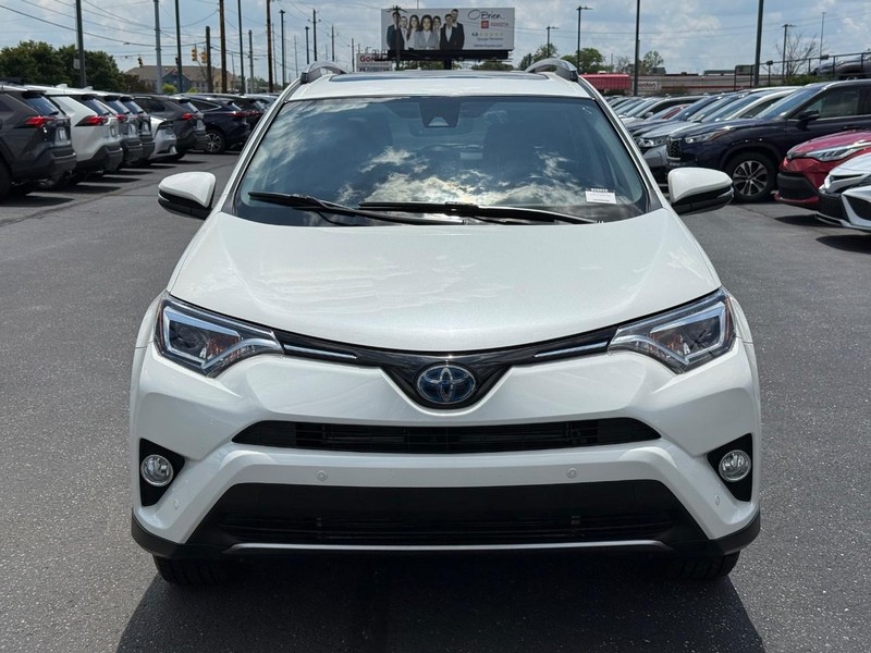 Toyota RAV4 Hybrid Vehicle Image 10