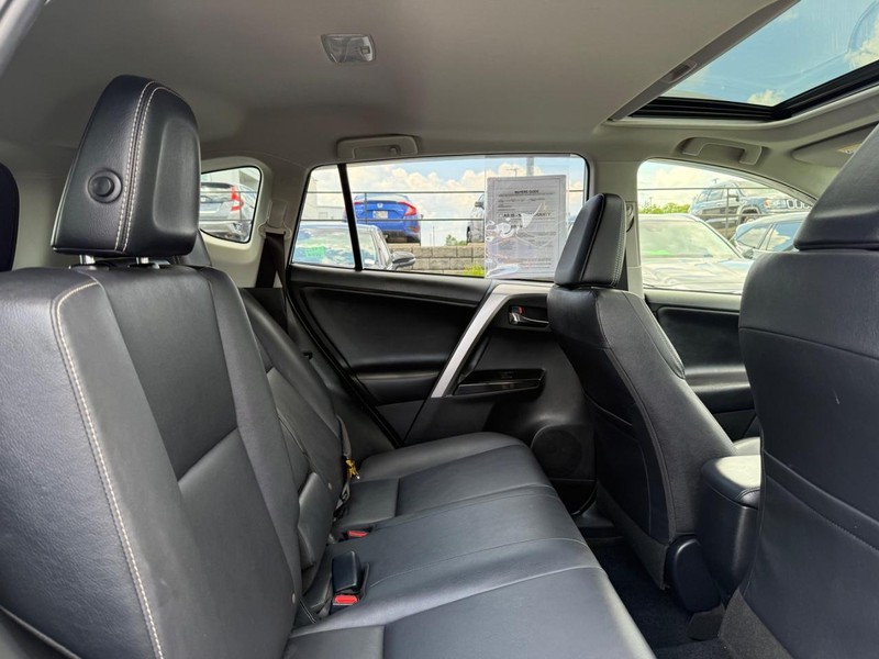 Toyota RAV4 Hybrid Vehicle Image 11