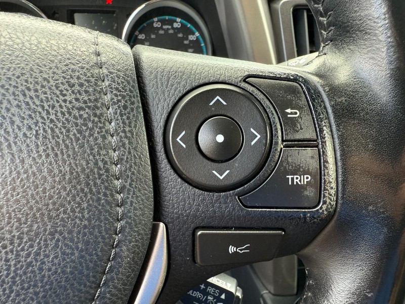 Toyota RAV4 Hybrid Vehicle Image 16