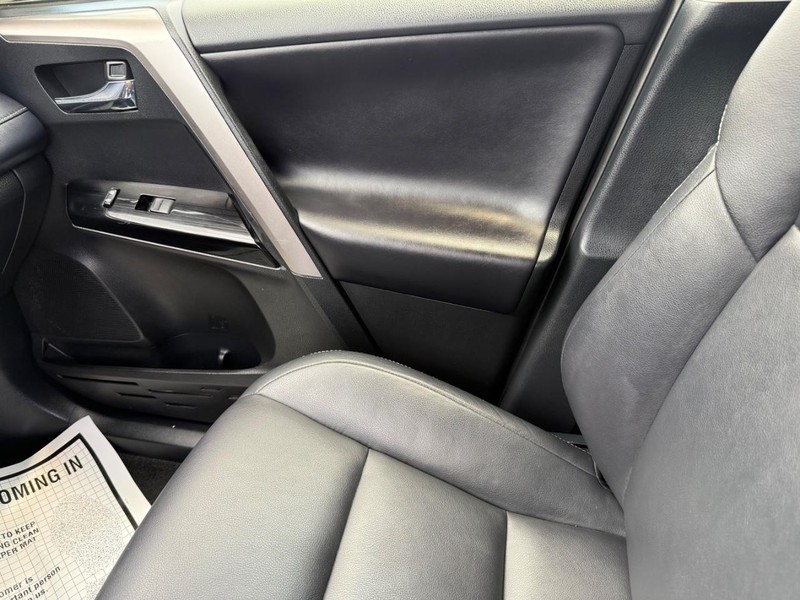 Toyota RAV4 Hybrid Vehicle Image 23