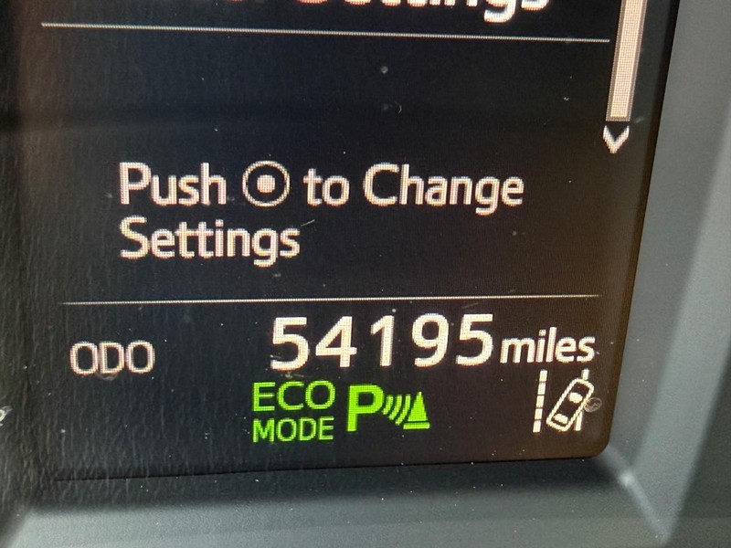 Toyota RAV4 Hybrid Vehicle Image 26