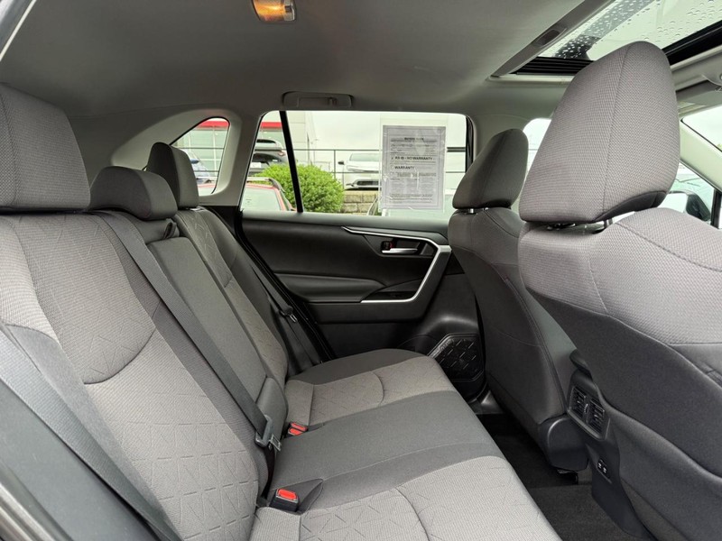 Toyota RAV4 Hybrid Vehicle Image 11
