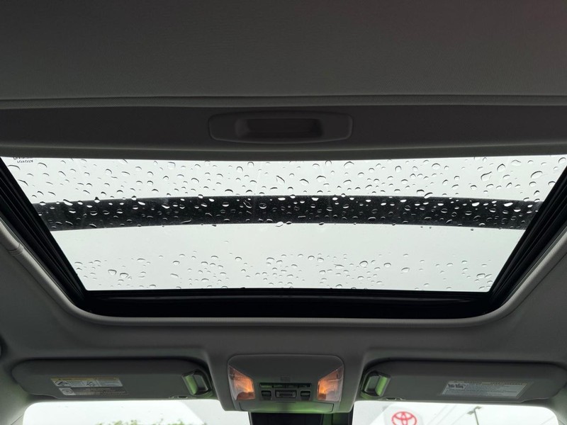 Toyota RAV4 Hybrid Vehicle Image 12