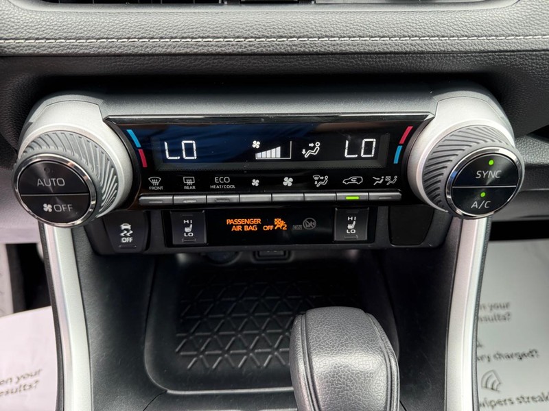 Toyota RAV4 Hybrid Vehicle Image 21