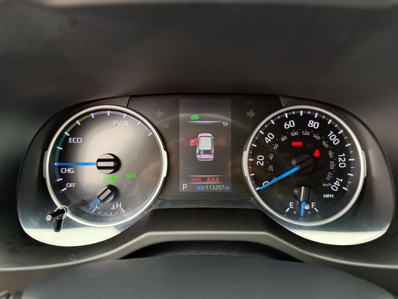 Toyota RAV4 Hybrid Vehicle Image 25