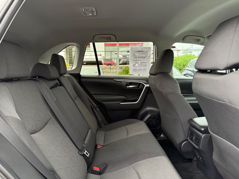 Toyota RAV4 Hybrid Vehicle Image 10