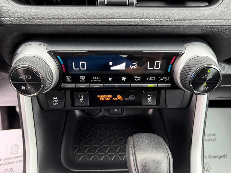 Toyota RAV4 Hybrid Vehicle Image 19
