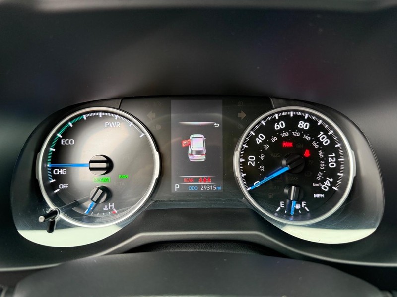 Toyota RAV4 Hybrid Vehicle Image 22