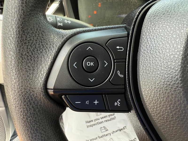 Toyota Corolla Hybrid Vehicle Image 13
