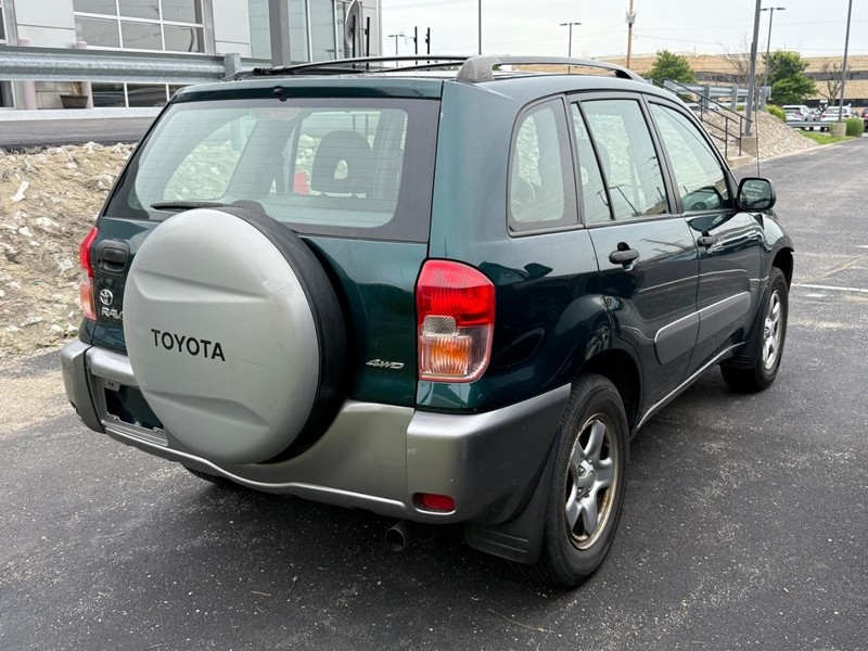 Toyota RAV4 Vehicle Image 04