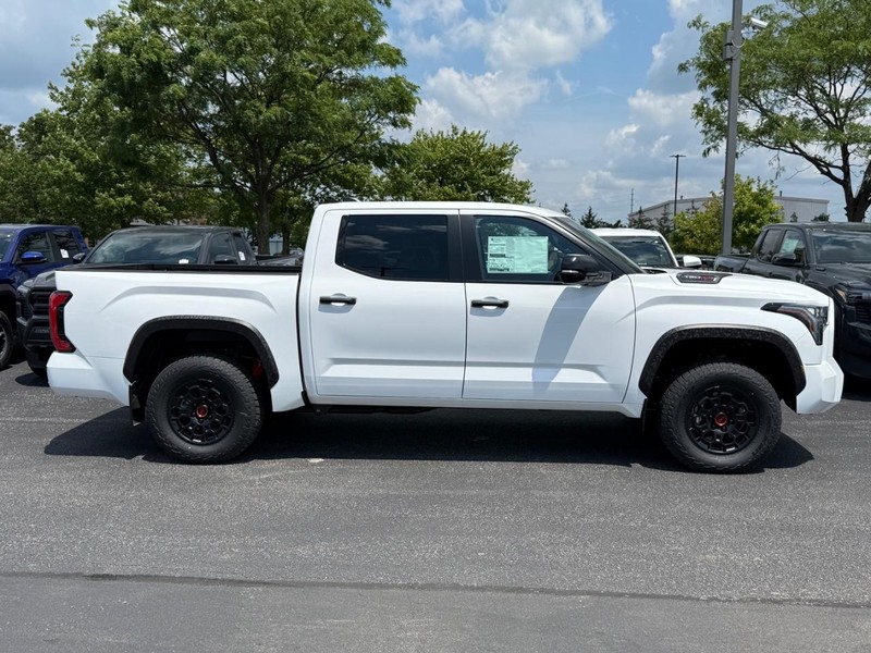 Toyota Tundra 4WD Hybrid Vehicle Image 02