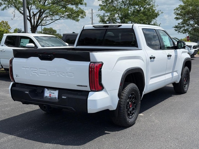 Toyota Tundra 4WD Hybrid Vehicle Image 03
