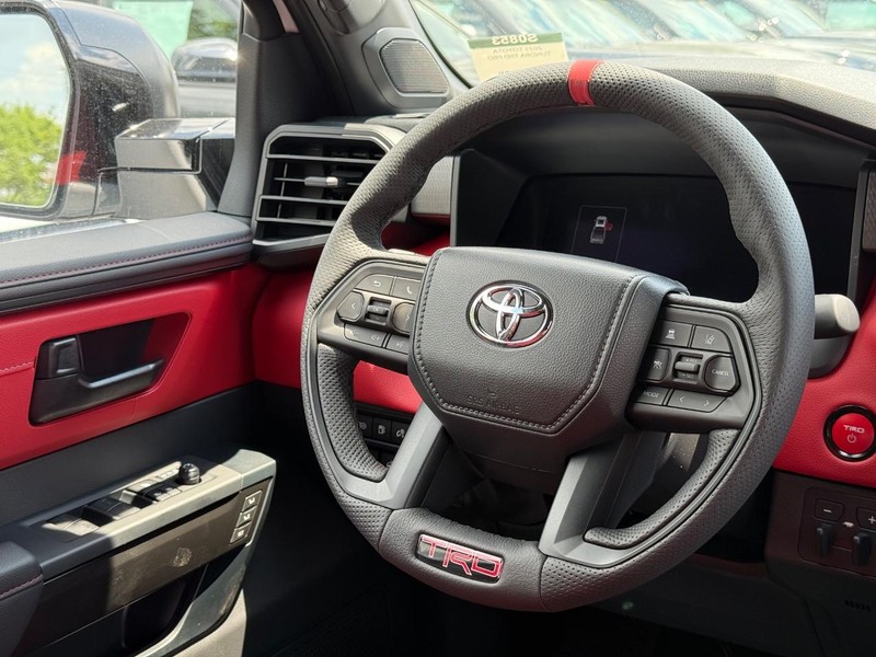 Toyota Tundra 4WD Hybrid Vehicle Image 06