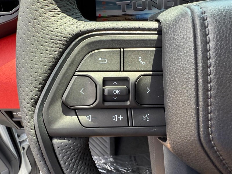 Toyota Tundra 4WD Hybrid Vehicle Image 07