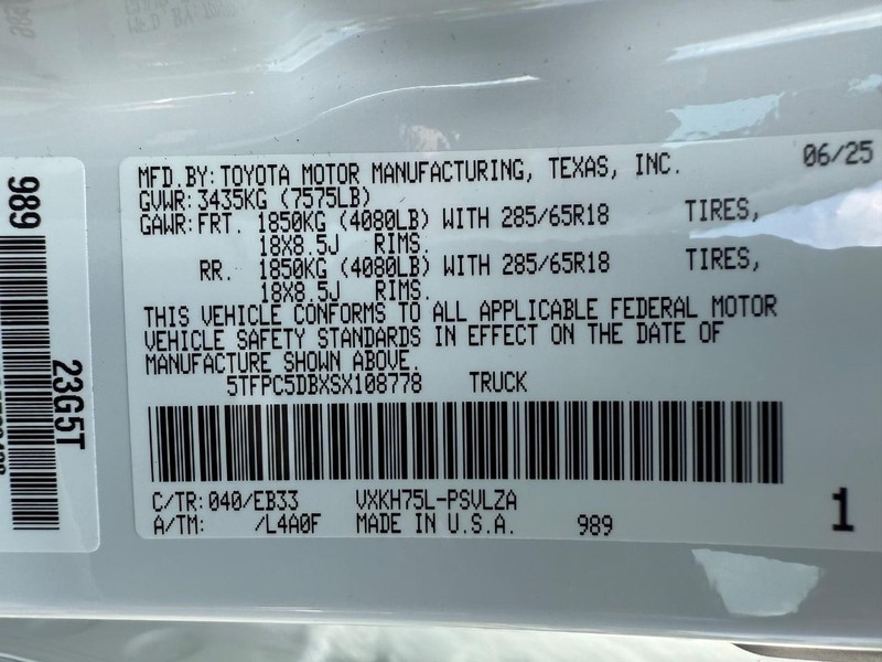 Toyota Tundra 4WD Hybrid Vehicle Image 20