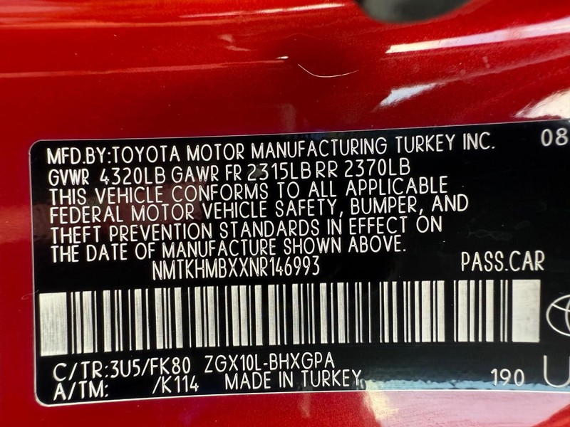 Toyota C-HR Vehicle Image 25