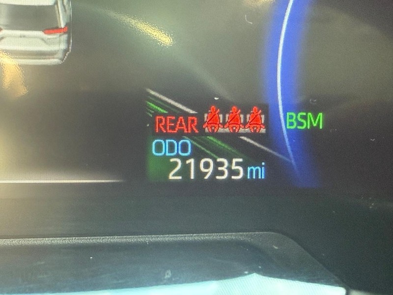 Toyota RAV4 Hybrid Vehicle Image 25