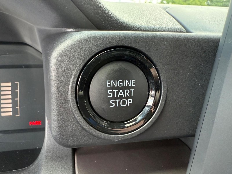 Toyota Tacoma 4WD Vehicle Image 09