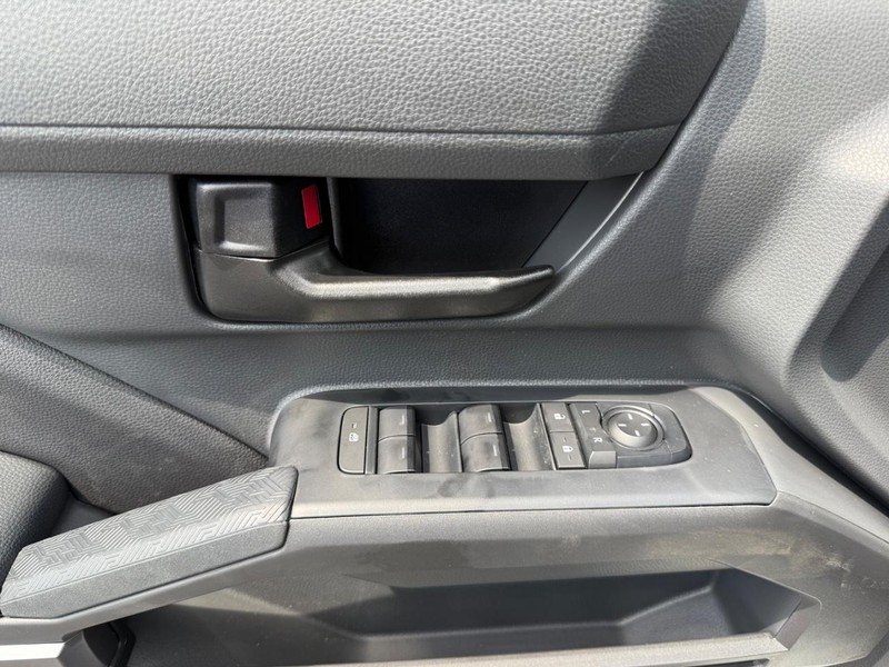Toyota Tacoma 4WD Vehicle Image 18