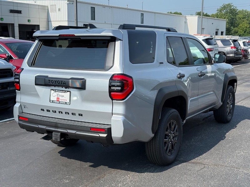 Toyota 4Runner Vehicle Image 03