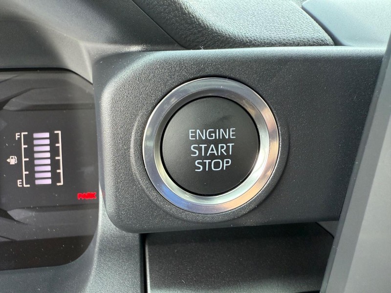 Toyota 4Runner Vehicle Image 09