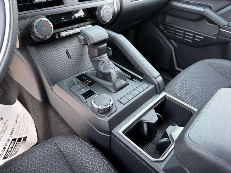 Toyota 4Runner Vehicle Image 13