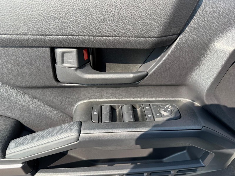 Toyota 4Runner Vehicle Image 17
