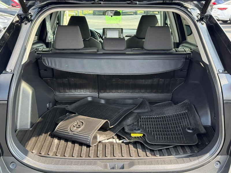 Toyota RAV4 Vehicle Image 07