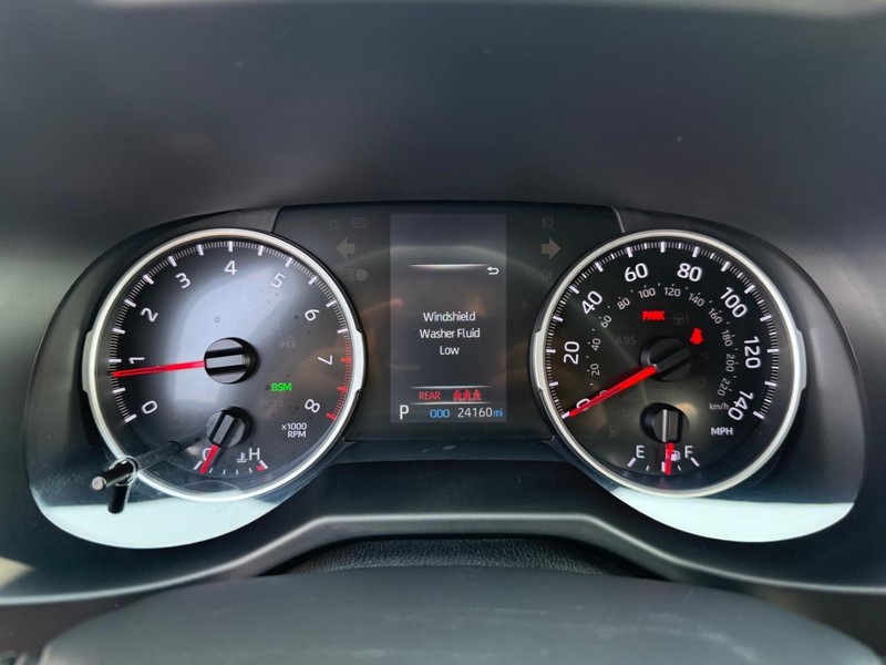 Toyota RAV4 Vehicle Image 25