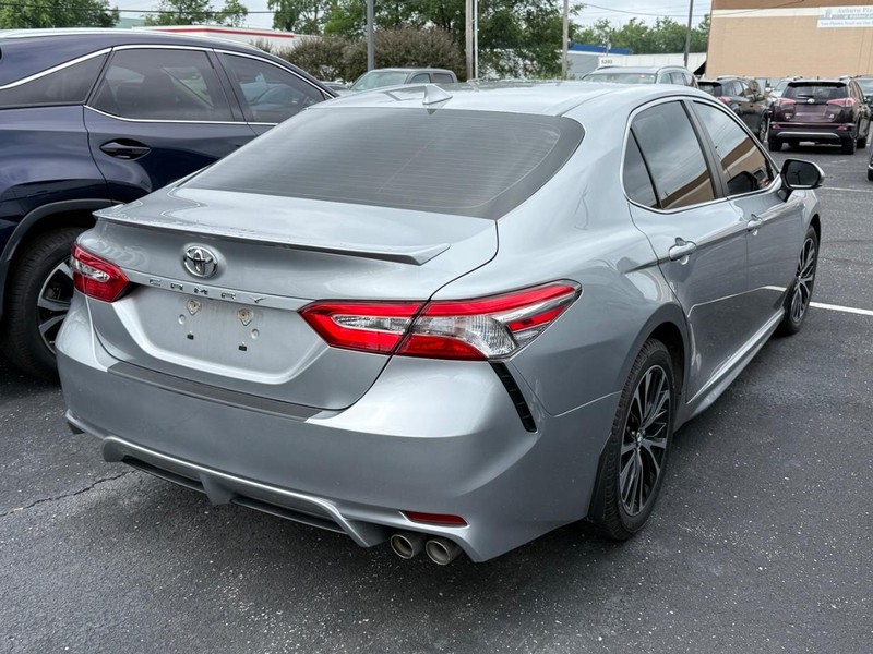 Toyota Camry Vehicle Image 04