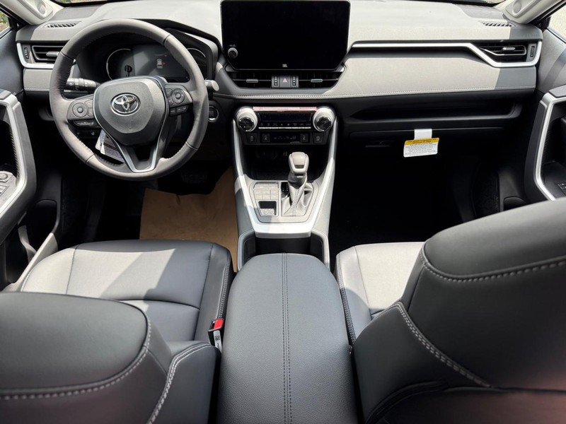 Toyota RAV4 Vehicle Image 06