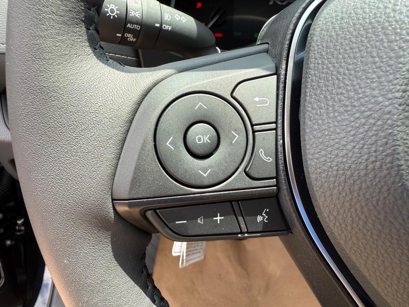 Toyota RAV4 Vehicle Image 08