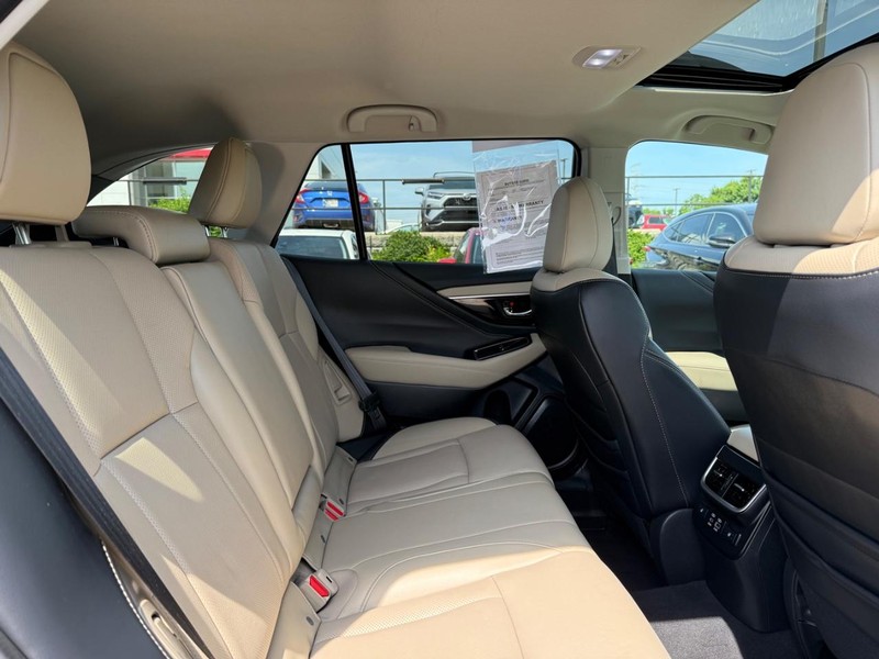 Subaru Outback Vehicle Image 11