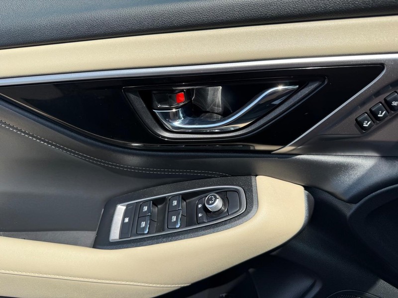 Subaru Outback Vehicle Image 24