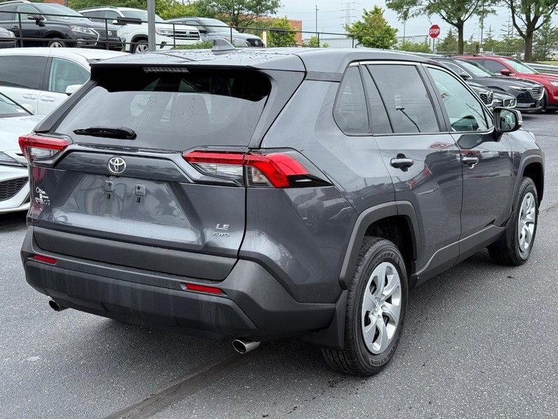 Toyota RAV4 Vehicle Image 03