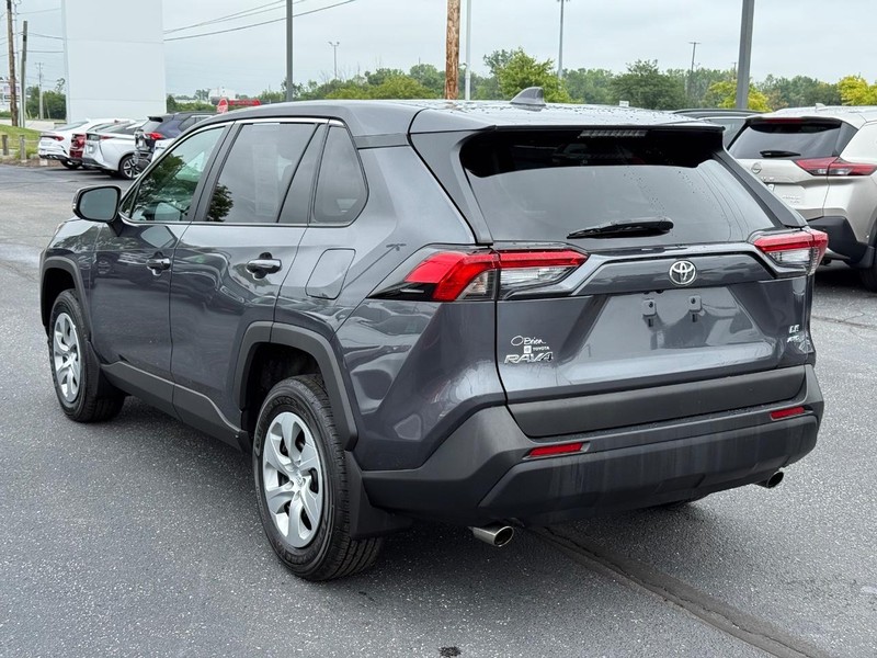 Toyota RAV4 Vehicle Image 05