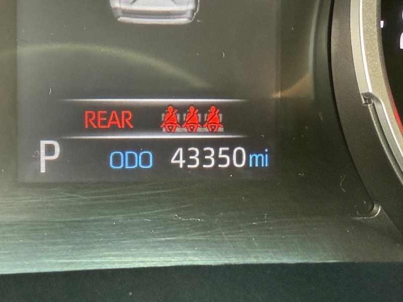 Toyota RAV4 Vehicle Image 21