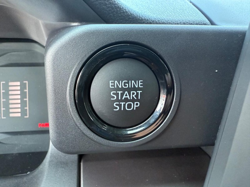 Toyota Tacoma 4WD Vehicle Image 09