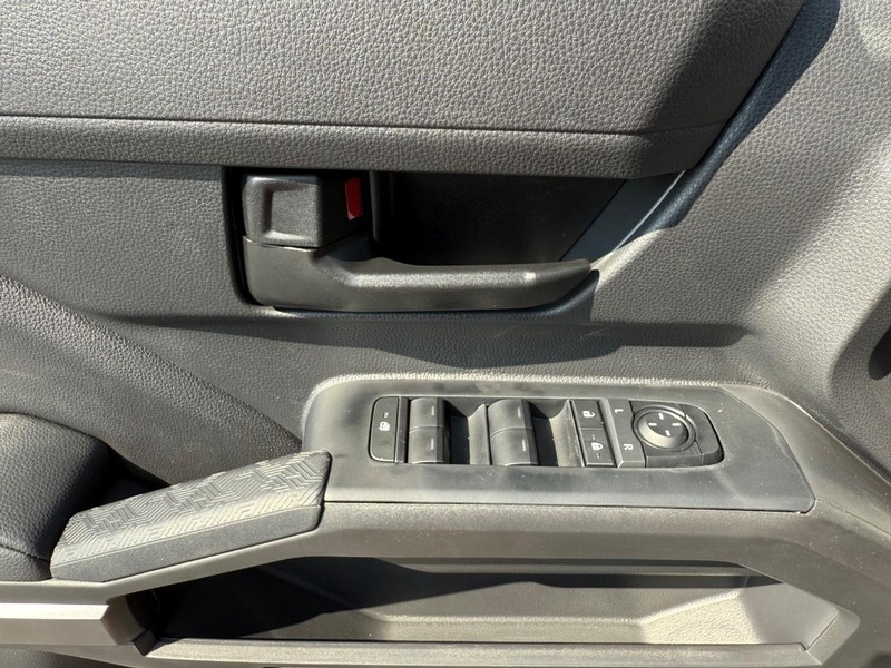 Toyota Tacoma 4WD Vehicle Image 18