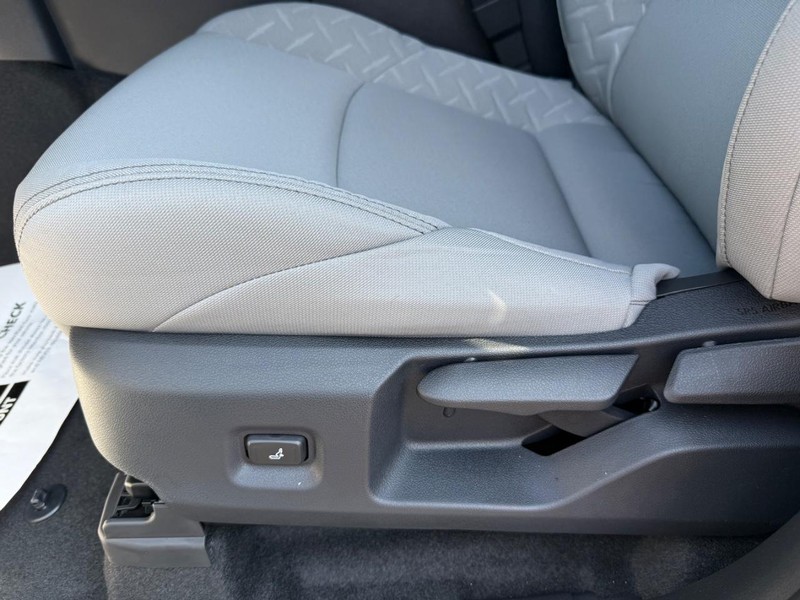 Toyota Tacoma 4WD Vehicle Image 19