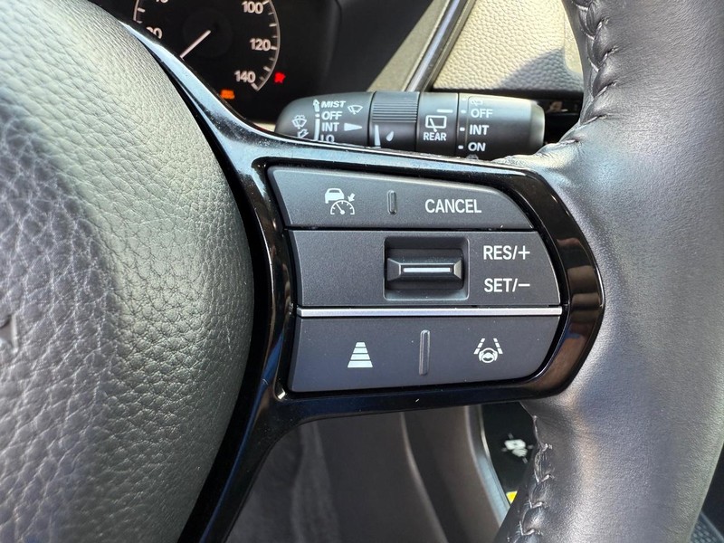 Honda CR-V Vehicle Image 16