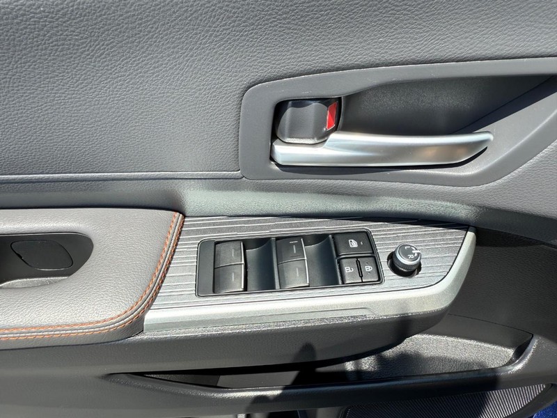Toyota Sienna Vehicle Image 28