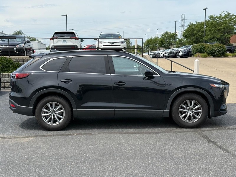 Mazda CX-9 Vehicle Image 02
