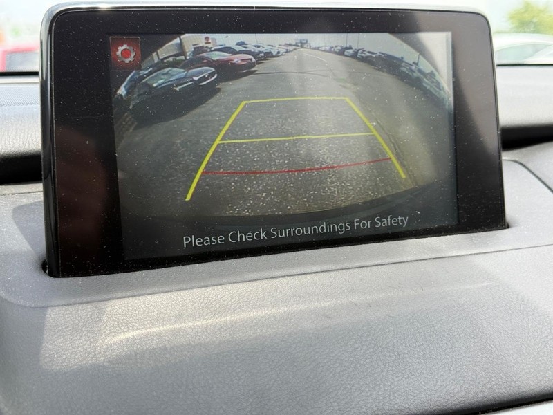 Mazda CX-9 Vehicle Image 18