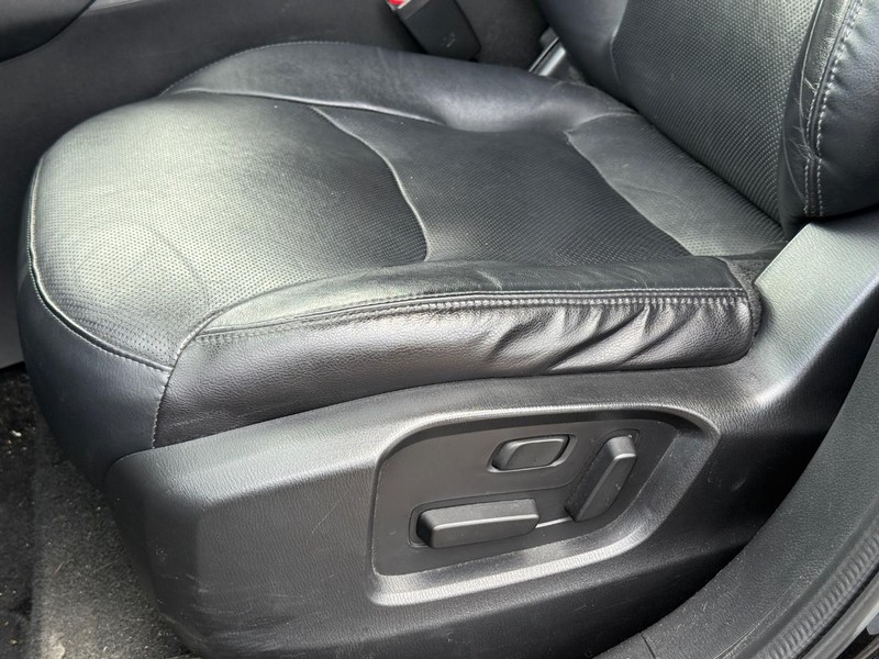 Mazda CX-9 Vehicle Image 24