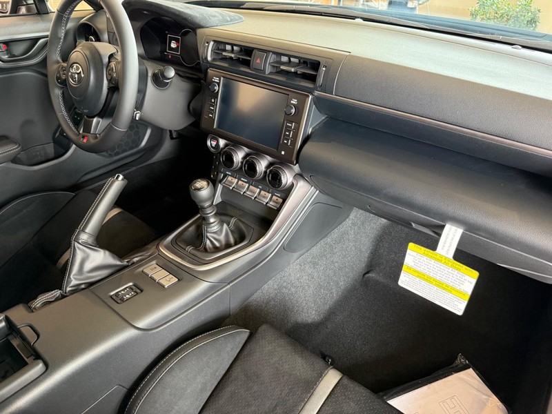 Toyota GR86 Vehicle Image 06