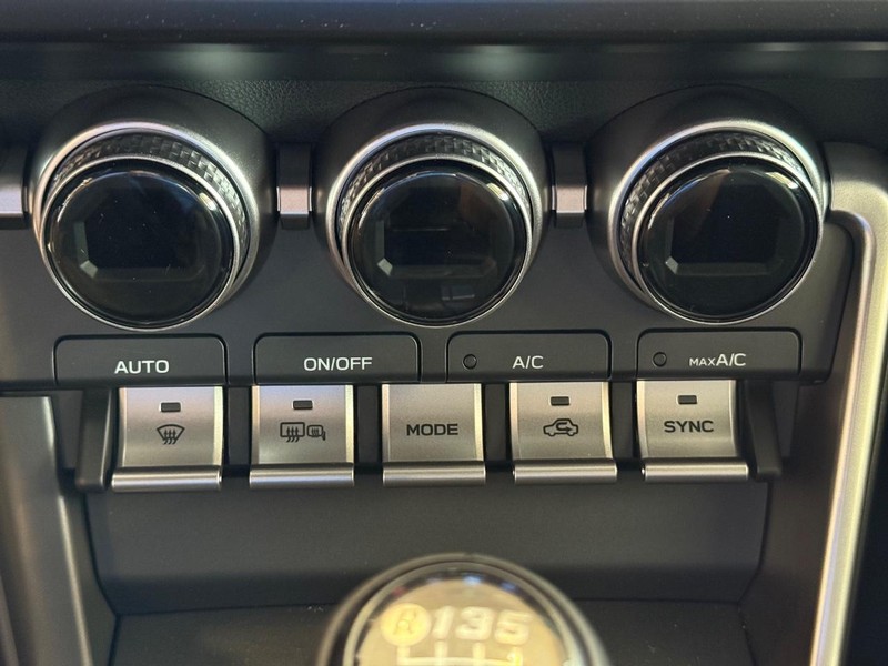 Toyota GR86 Vehicle Image 13